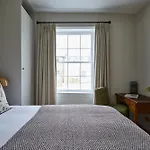 Georgian House Hotel